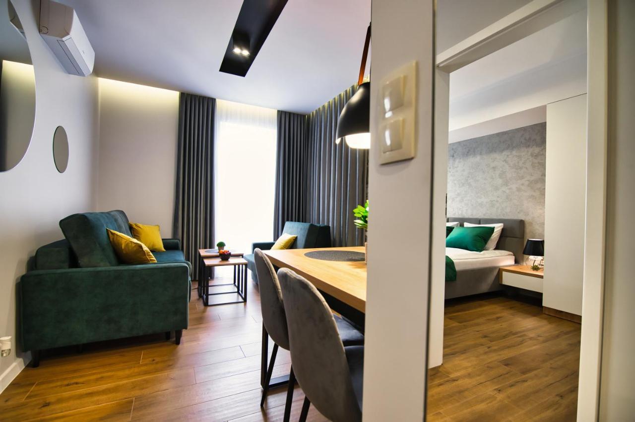 Capital Apartment *